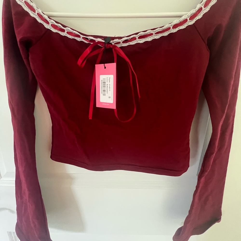 Edikted Burgundy Lace-Trimmed Blouse
